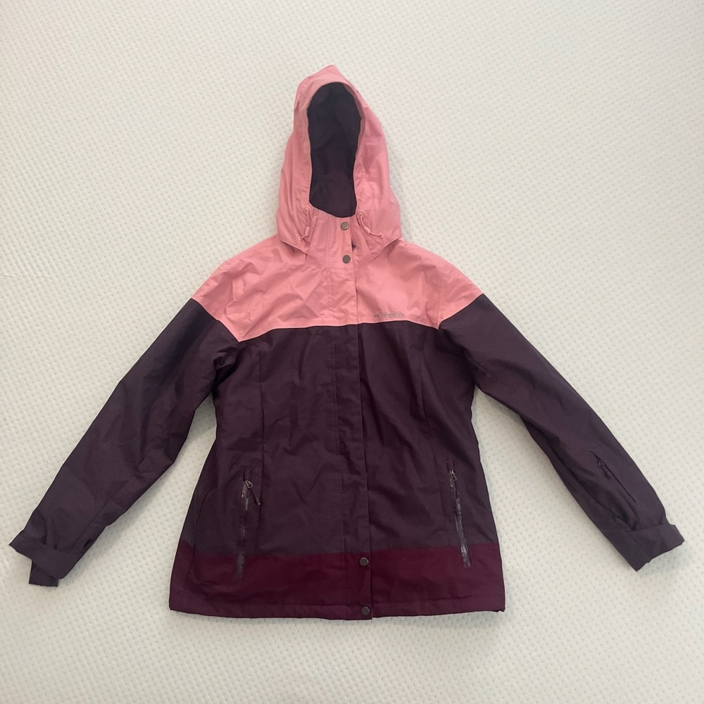 Columbia. Women’s large. purple and pink. Ski jacket